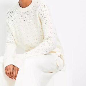 Beautiful loft top perfect for holidays. Worn once.